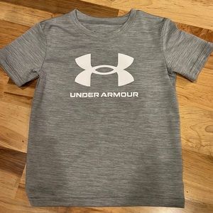 Boys Under Armour, dri-fit size 6